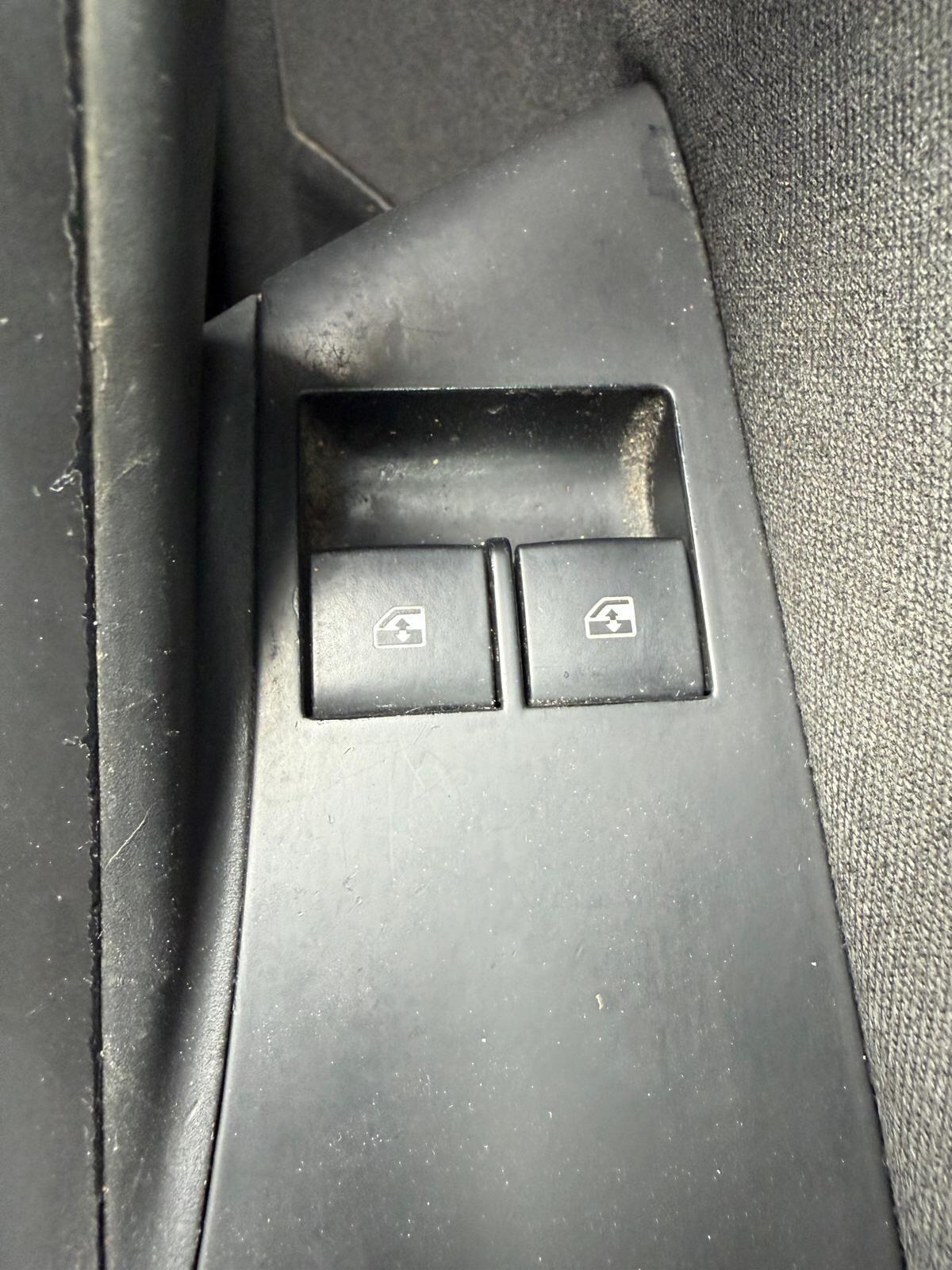 Vauxhall Astra - image 16